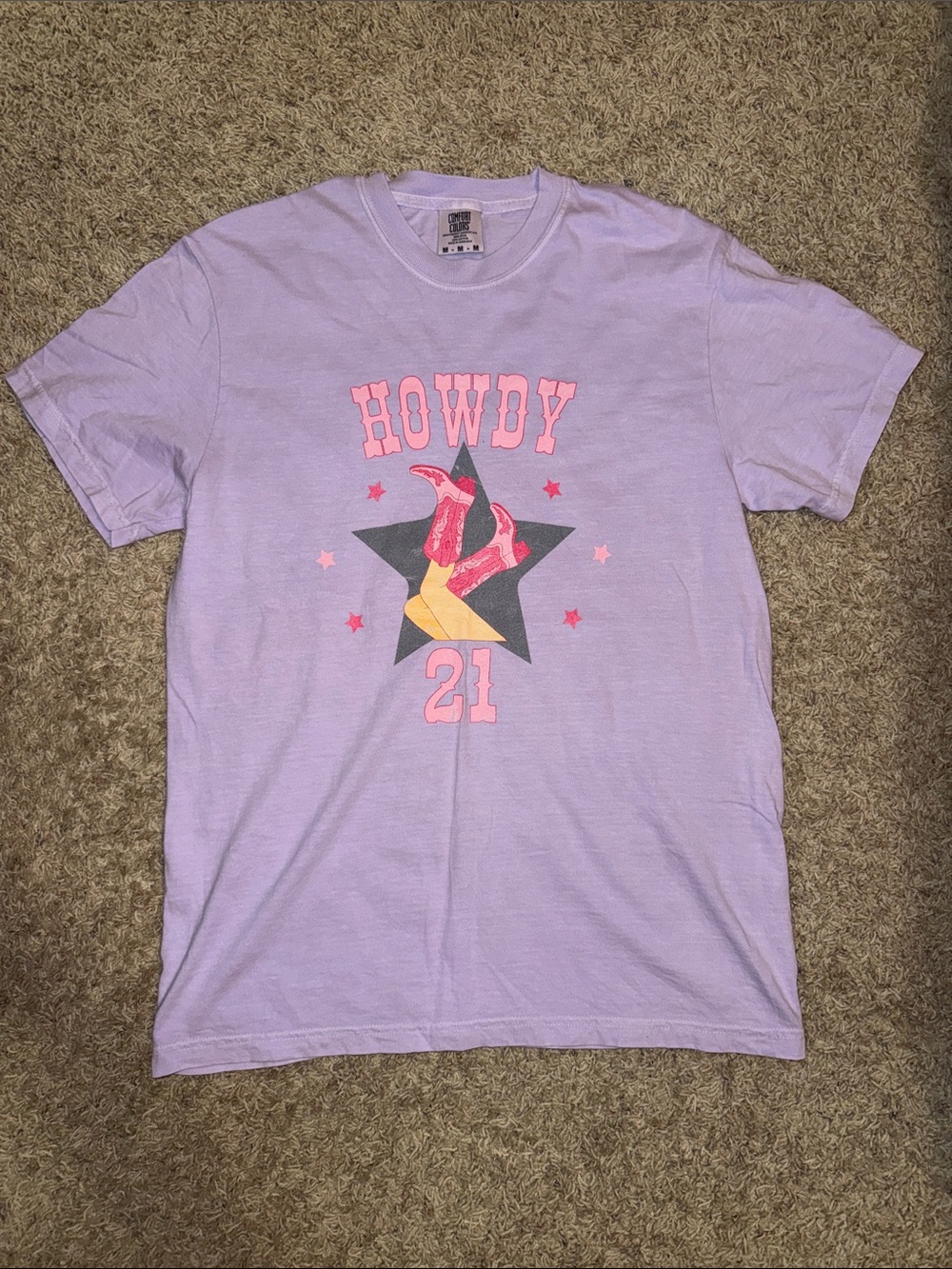 Lilac "Howdy 21" Graphic T-Shirt